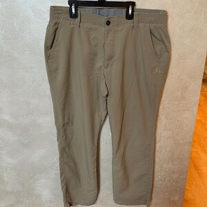 Under Armour Men's Khaki pants
